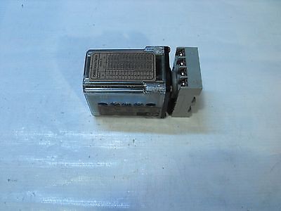 Absolute Process Instruments API 7580 G 115VAC Transmitter Relay With Base