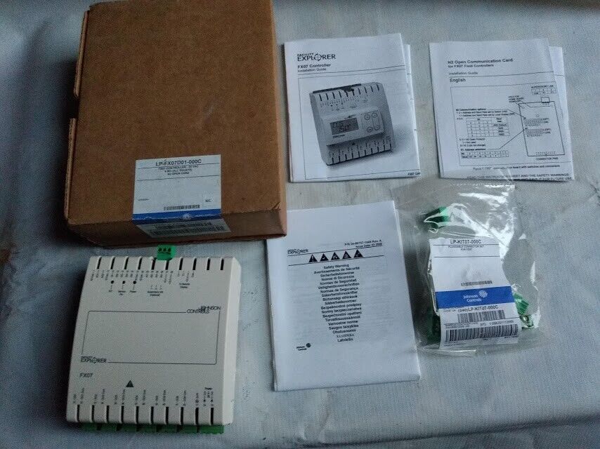 Johnson Controls LP-FX07D01-000C FX07 Field Controller LPFX07D01000C 24VAC 6 BO