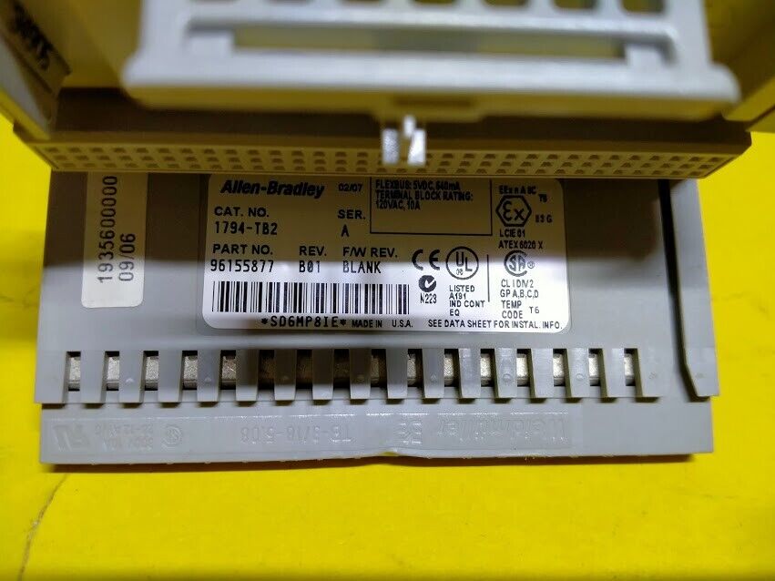 Allen-Bradley 1797-TB2 P/N 96155877 Ser. A Rev. B01 Terminal Base New - Image 5