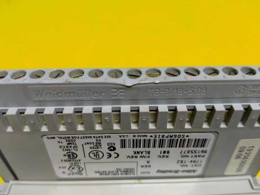 Allen-Bradley 1797-TB2 P/N 96155877 Ser. A Rev. B01 Terminal Base New - Image 4