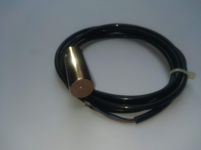 Siemens 3RG4013-0AG01 Inductive Proximity Switch 3RG40130AG01 New - Image 7
