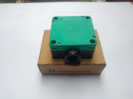 Siemens 3RG4013-0AG01 Inductive Proximity Switch 3RG40130AG01 New