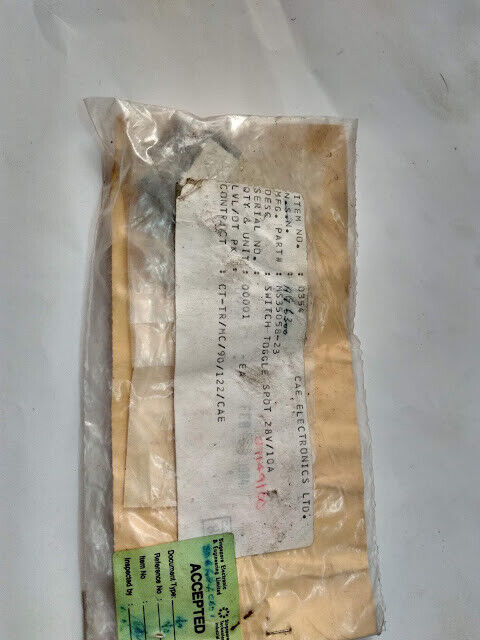 MS35058-23 Switch Toggle SPDT 28V/10A MS3505823 CAE Electronics LTD New - Image 2