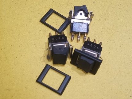 Rocker Switch 6pins ON-ON 6A 250V AC, Single Pole Double Throw Model 7i26 / 7c24