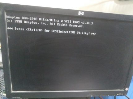 Adaptec AHA-2940W/2940UW Bios V1.34.3 Assy 917306-00 PCI SCSI Controller 945300-