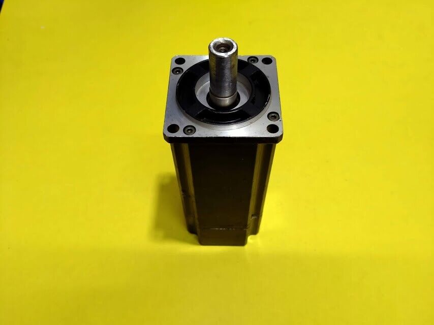 Sanyo Denki Q1AA06040DXP00M 400W AC200V 2.9A SANMotion Q AC Servo Motor - Image 2