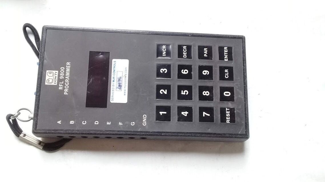 Dowty RFL 9800 Programmer - Image 4