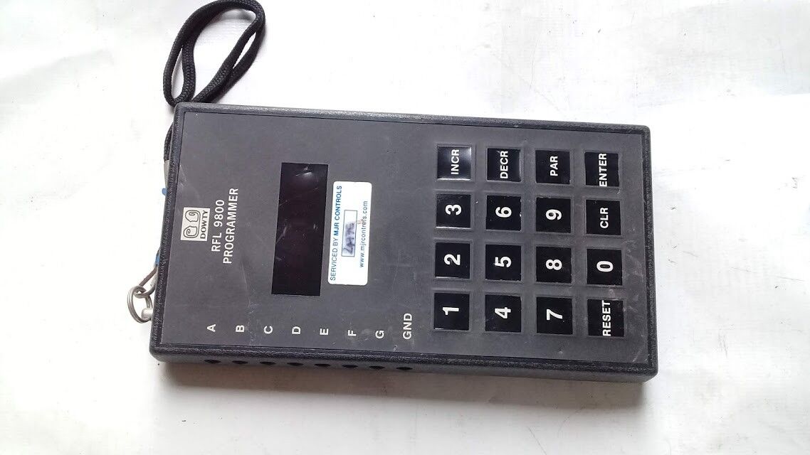 Dowty RFL 9800 Programmer - Image 3