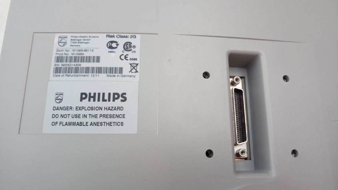 New Philips M1095A Anesthesia Patient Monitor Flatscreen M1095-68113 Japanies ke - Image 3