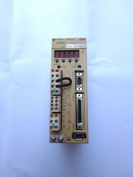 Yaskawa SGDM-01ADA Ver 37944 SVD007 Servo Pack FRQ Range 0-300Hz SGDM01ADA