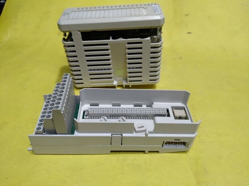 Asea Brown Boveri Including Base PLC Input Output Modules Model DI810 3BSE008510 - Image 8
