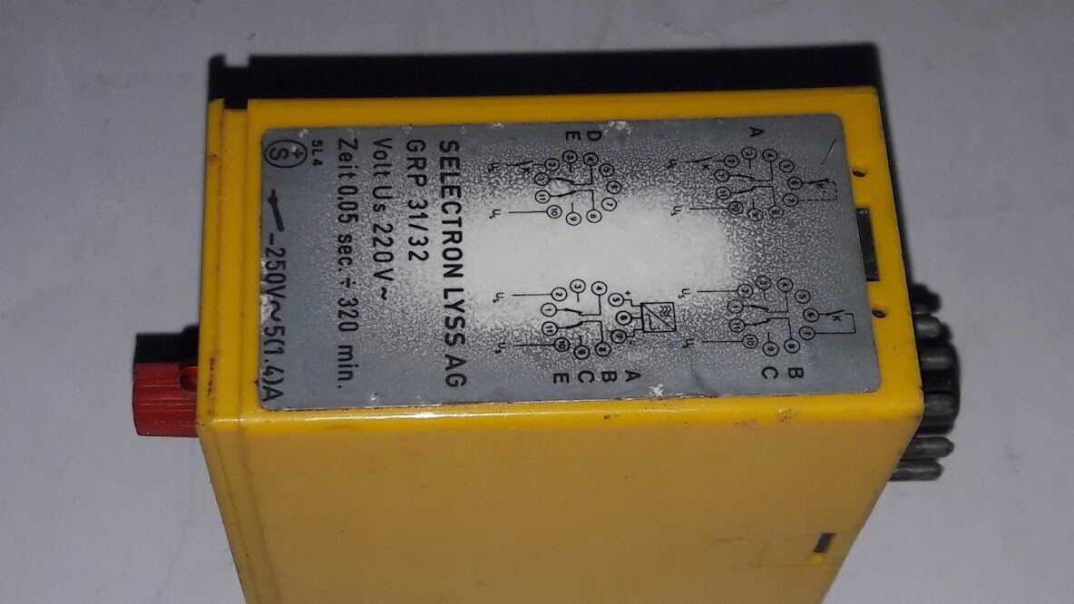 SELECTRON GRP 31/32 Multi Function Timing Relay Timer Selectron Lyss AG 220v - Image 5