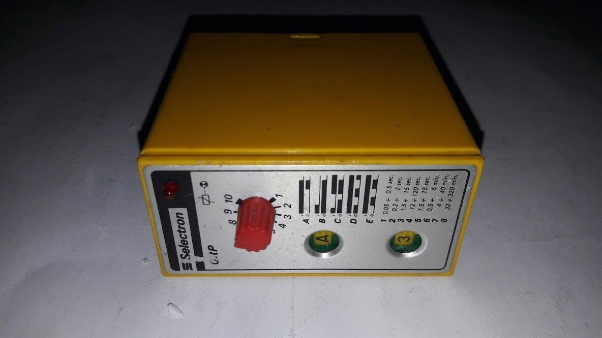 SELECTRON GRP 31/32 Multi Function Timing Relay Timer Selectron Lyss AG 220v - Image 2
