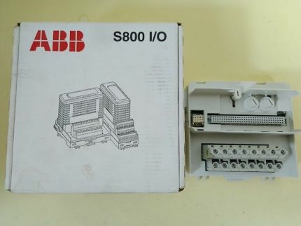 ABB S800 I/O 3BSE013235R1 PR: G Plc Extended Module Termination Unit TU831V1 New