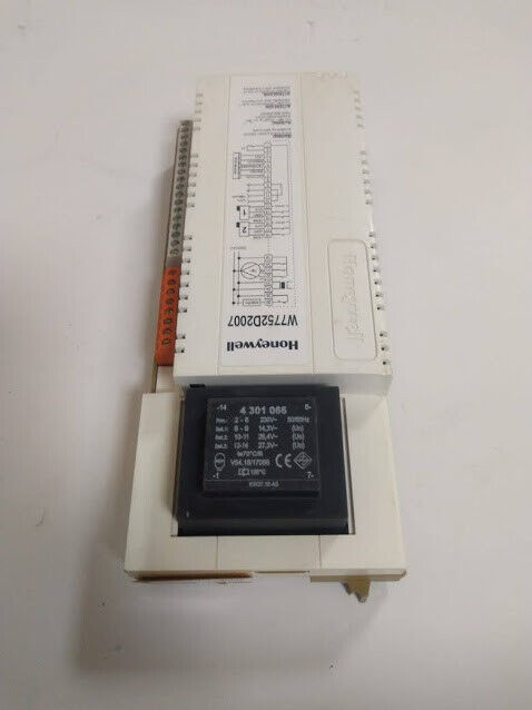 Honeywell W7752D2007 Fan Coil Unit Controller With Reheat Relay - Image 4