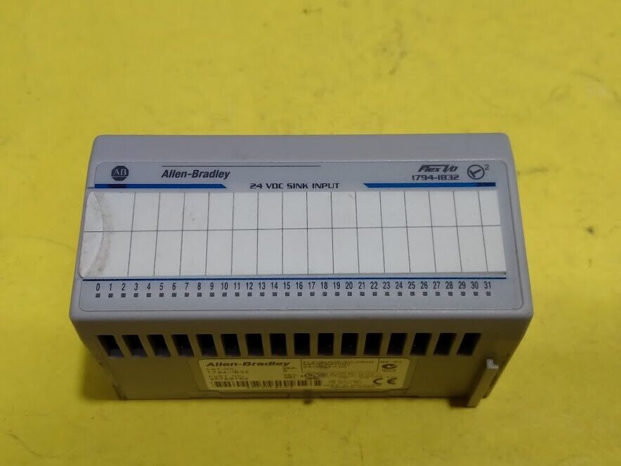 Allen-Bradley 1794-IB32 P/N 95760702 Ser A Rev. A01 with Base 1794-TB3 Ser A