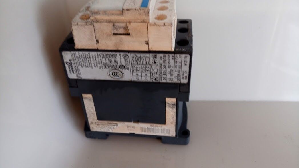Telemecanique LC1D09BD 24v DC Contactor - Image 3