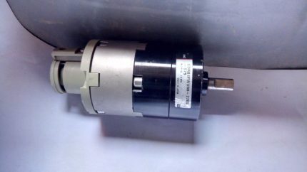 SMC Corporation CDRB1FWU30-270S -S79 Rotary Actuator Series CRB1 vane style
