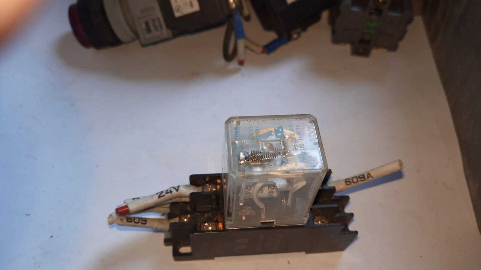Nais Matsushita relay HC2-H-DC24 with socket HC2-SFD-S AP3821 - Image 2