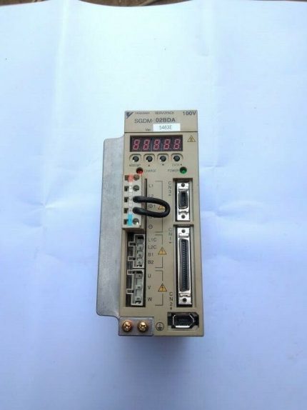 Yaskawa SGDM-02BDA Ver 5463E 100V Servo Pack FRQ Range 0-300Hz SGDM02BDA