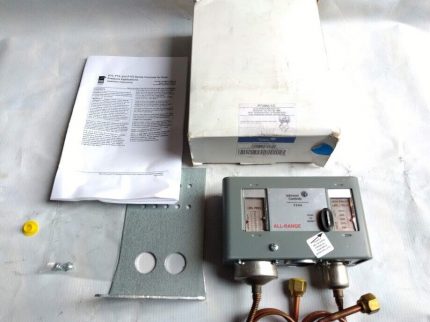 Johnson Controls P72MA-1C Dual Pressure Control P72MA1C Range 20"Hg.Vac./100 PSI