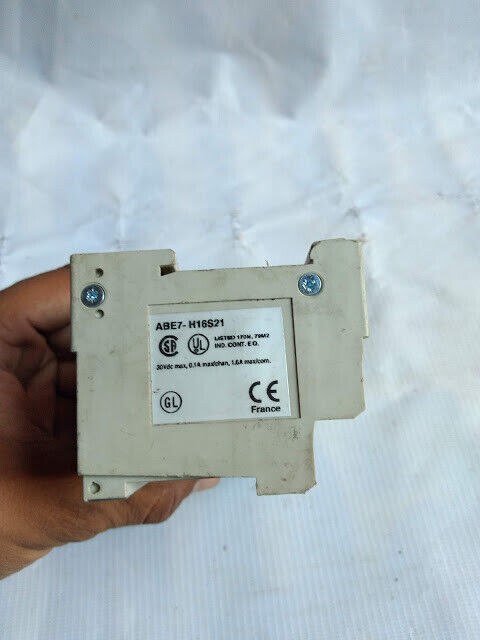 Telemecanique ABE7-H16S21 Plc Module Terminal Block ABE7H16S21 - Image 4