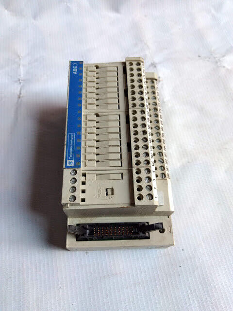 Telemecanique ABE7-H16S21 Plc Module Terminal Block ABE7H16S21 - Image 2