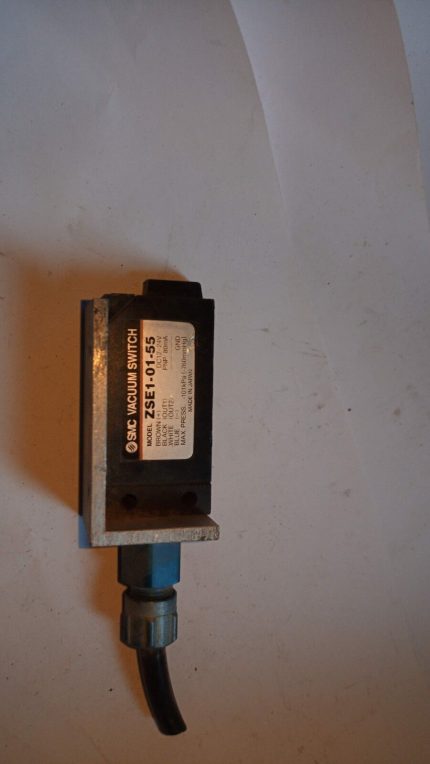 SMC ZSE1-01-55 Vacuum Switch PNP 80mA -101kPa SMC Corporation