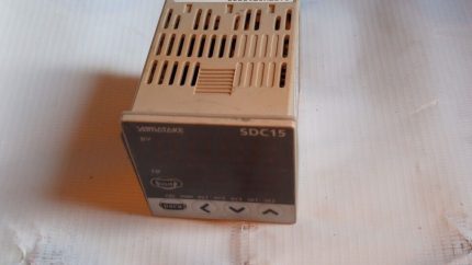 Yamatake SDC15 C15TV0TA0300 Single Loop Controller