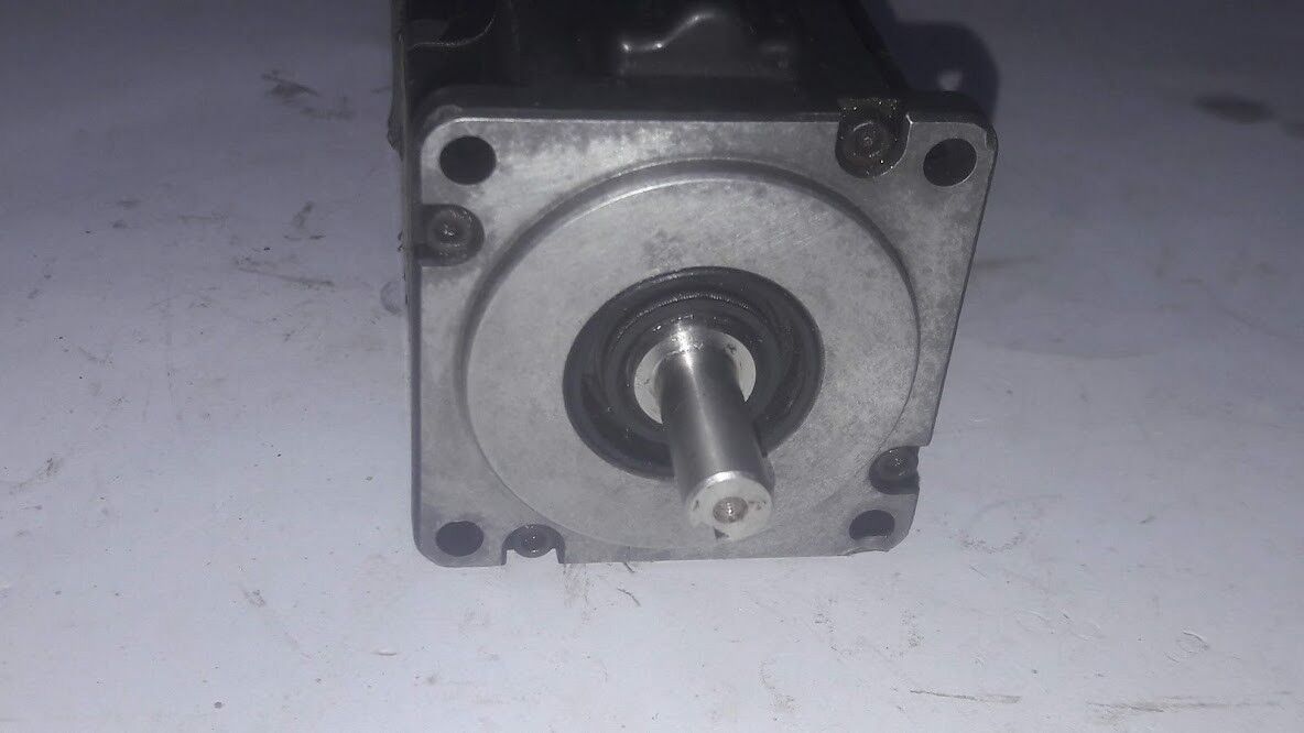 Fanuc AC Servo Motor B0.5/3000 A06B-0113-B175#0008 date. 2004-11 - Image 4
