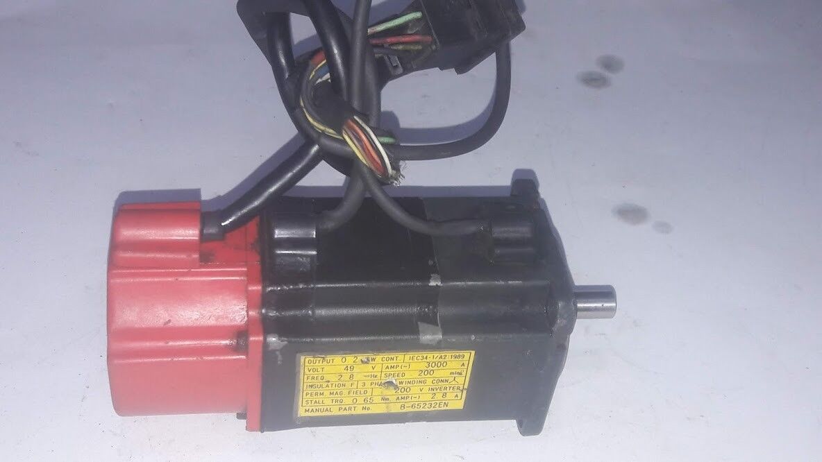 Fanuc AC Servo Motor B0.5/3000 A06B-0113-B175#0008 date. 2004-11 - Image 2