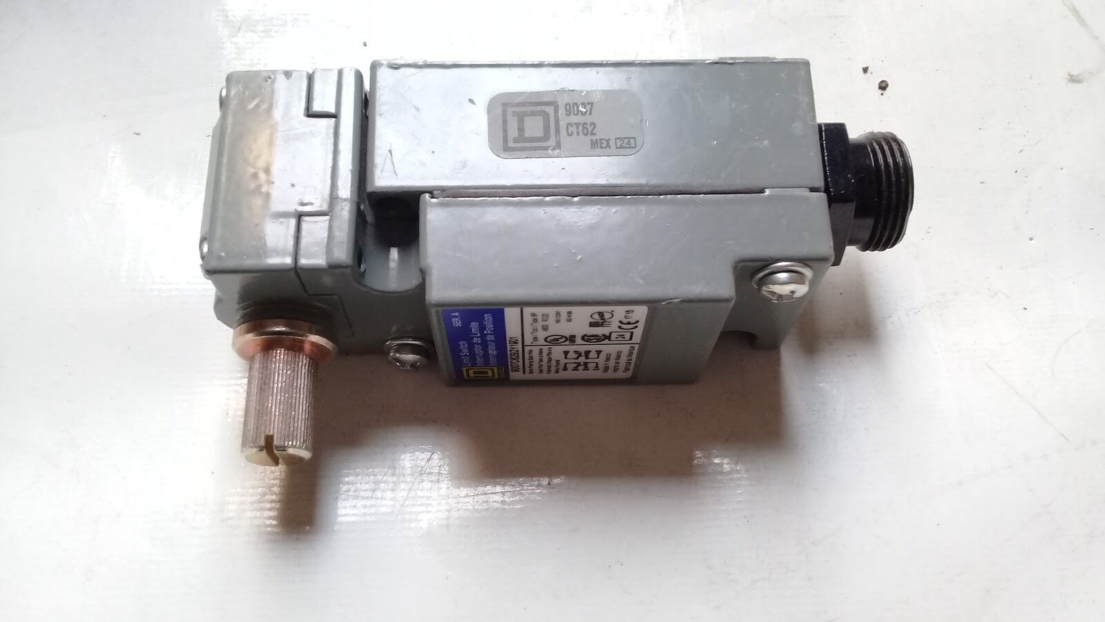 NEW SQUARE D 9007C62B2Y1901 Limit Switch Series A - Image 3