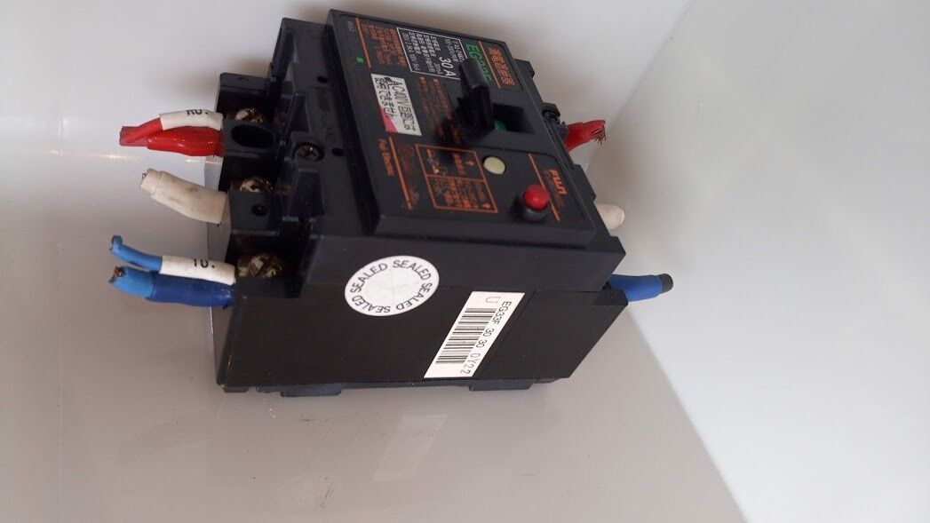 Fuji Electric Circuit Breaker EG33F 30A 30mA 3 Pole - Image 2