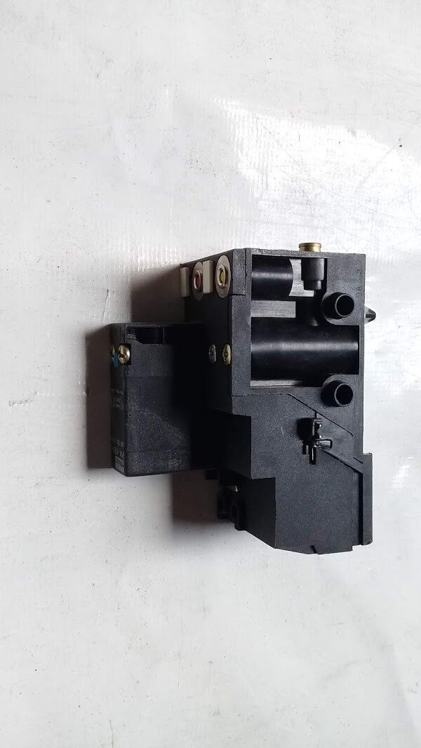 Parker PS1-E23 Pneumatic Solenoid Valve PS1E23 - Image 4