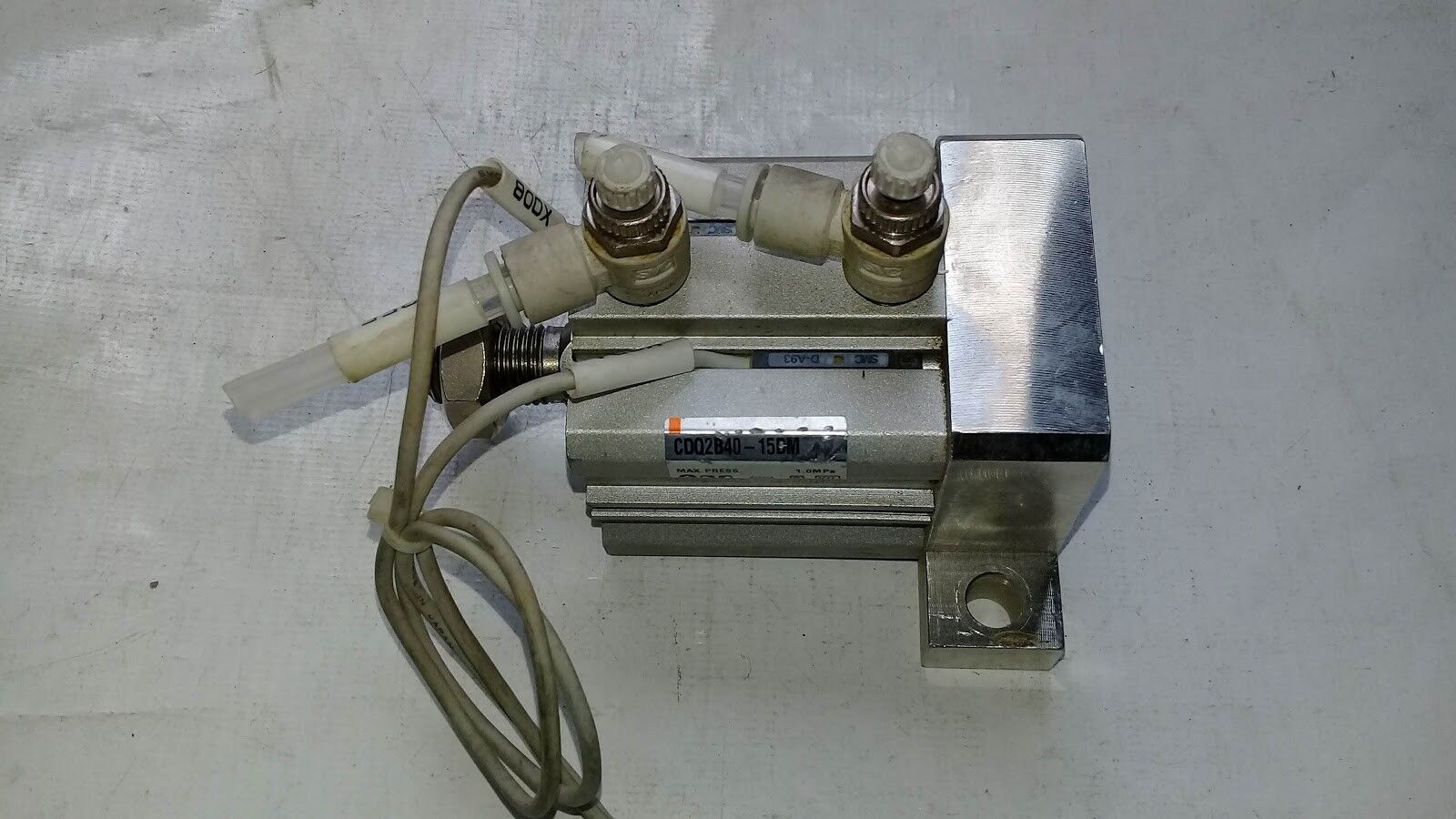SMC Corporation CDQ2B40-15DM Max Press 1.0MPa Pneumatic Cylinder CDQ2B4015DM
