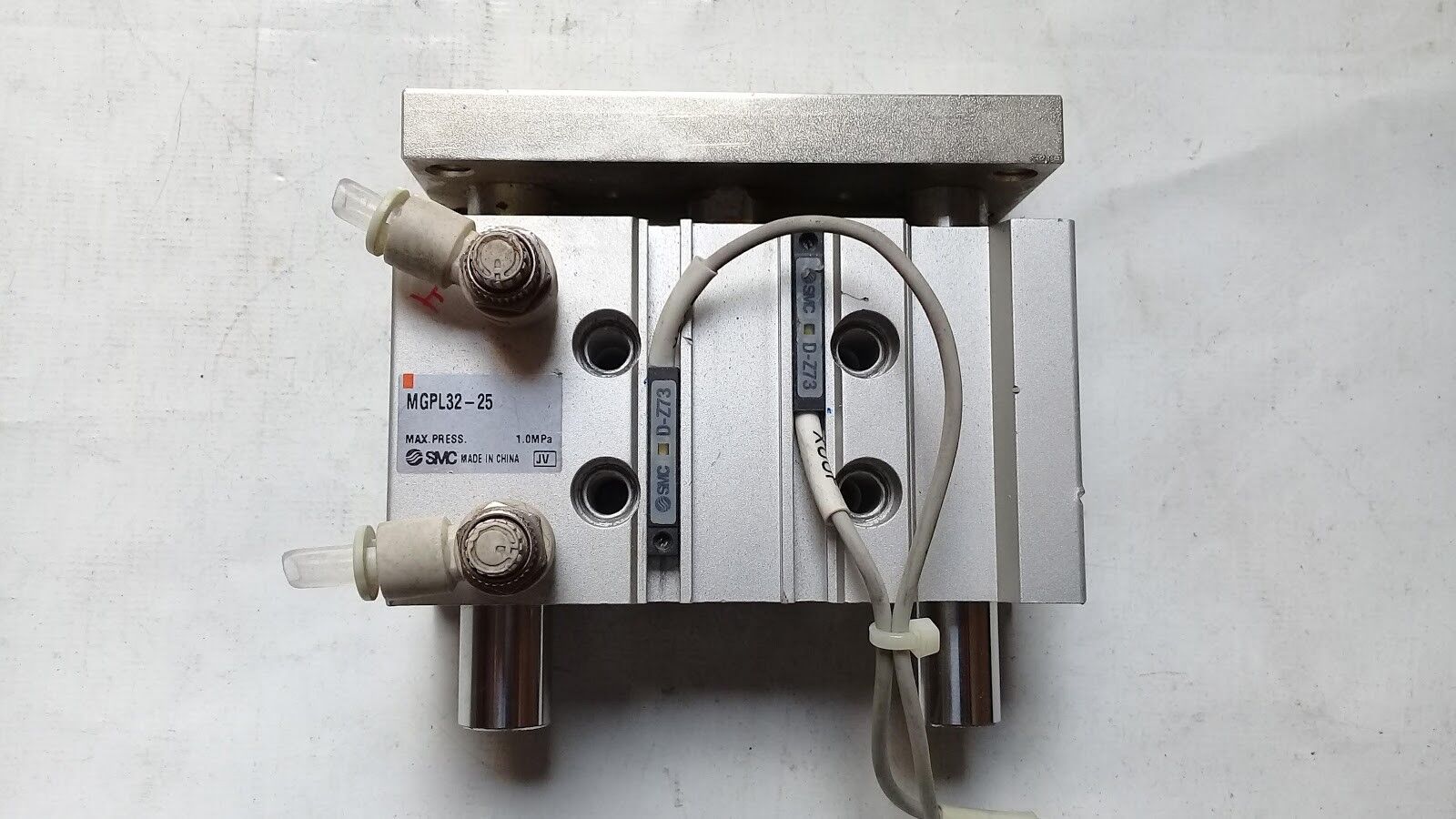 SMC Corporation MGPL32-25-Z73 Max Press 1.0MPa Pneumatic Cylinder MGPL3225 - Image 4