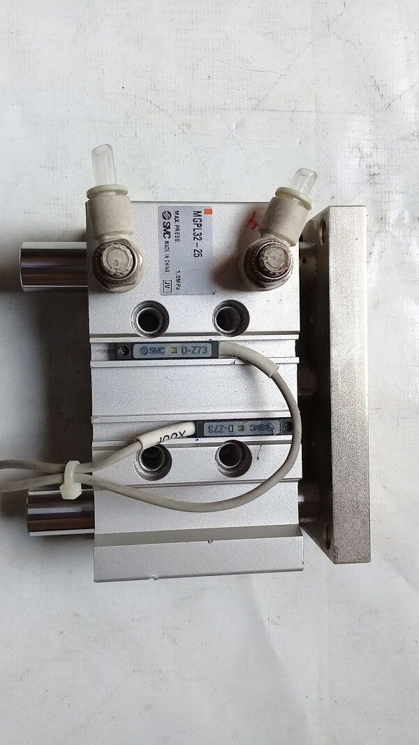 SMC Corporation MGPL32-25-Z73 Max Press 1.0MPa Pneumatic Cylinder MGPL3225 - Image 2