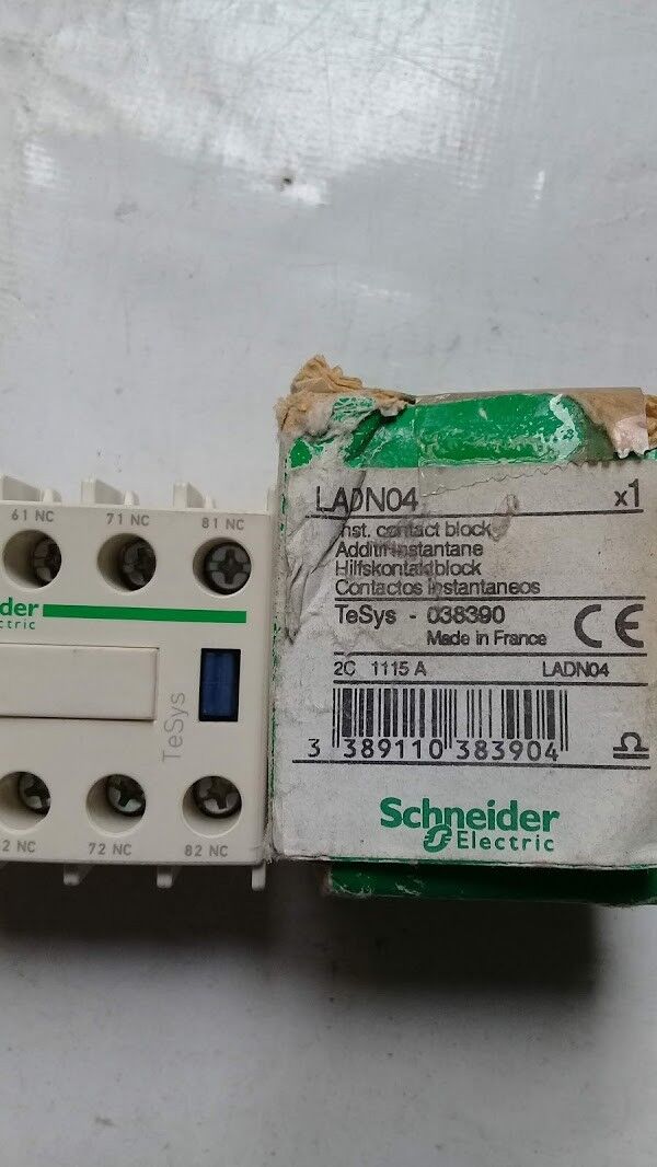 New Schneider Electric LADN04 Contact Block - Image 2