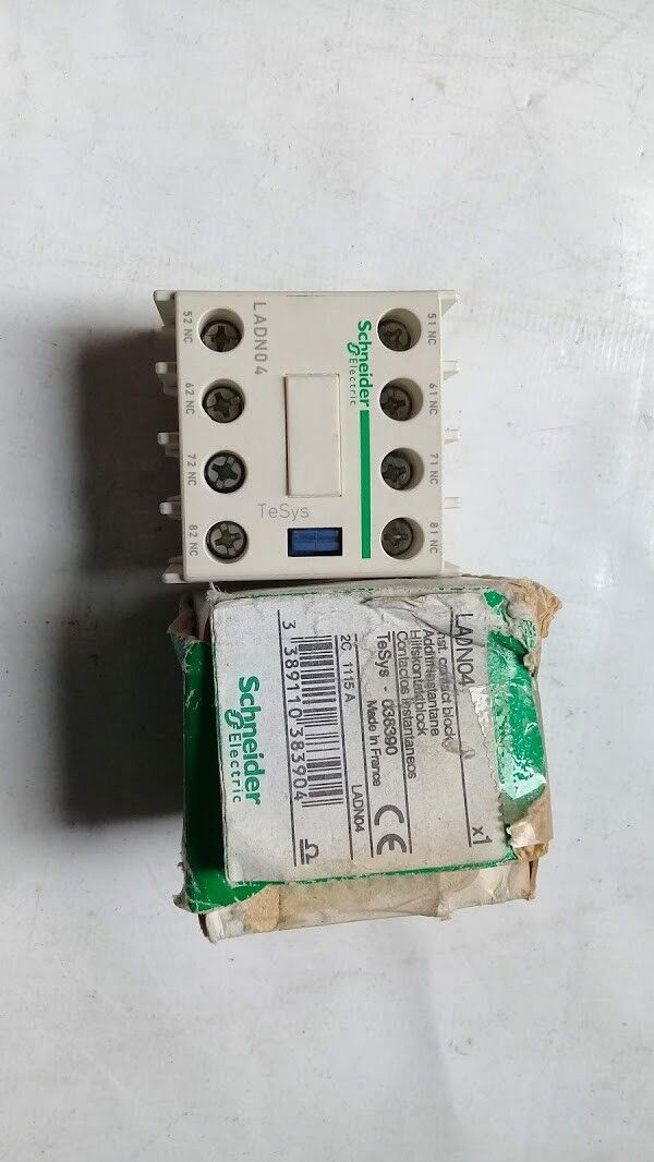 New Schneider Electric LADN04 Contact Block - Image 3