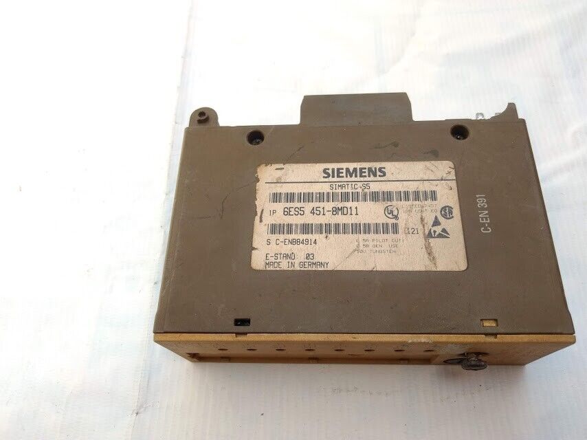 Siemens 6ES5 451-8MD11 Simatic S5 Digital Output Module 6ES54518MD11 - Image 4