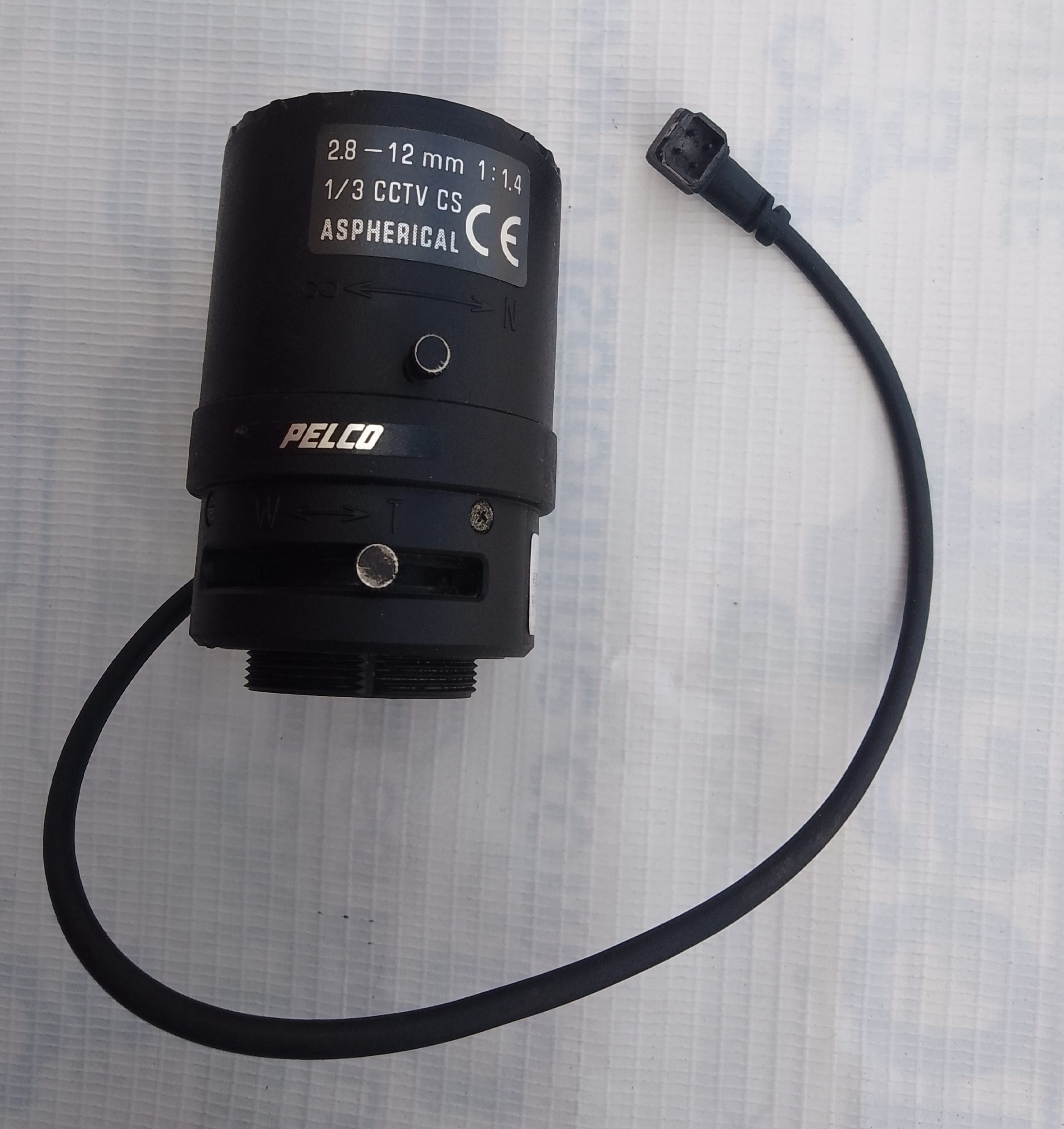 Pelco 13VD2.8-12 1/3″ Varifocal Auto Iris CCTV Lens VFCL 2.8-12mm F/1.4 DC CS