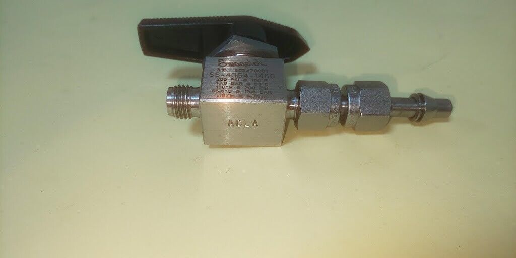 Swagelok SS-43S4-1466 Stainless Steel Tube Fitting End Connections Manual Valve - Image 6