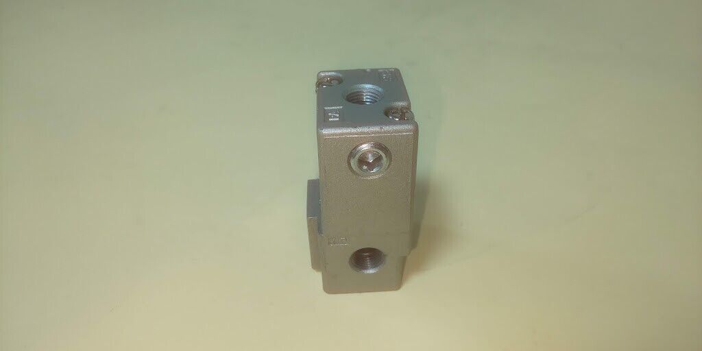 SMC VTA301-01 Air operated Pilot Check Valve - Image 5