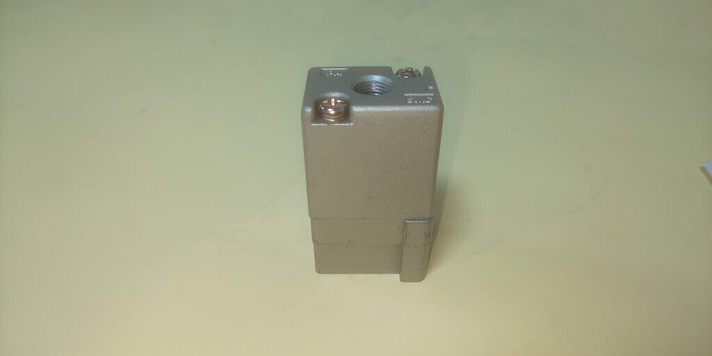 SMC VTA301-01 Air operated Pilot Check Valve - Image 4