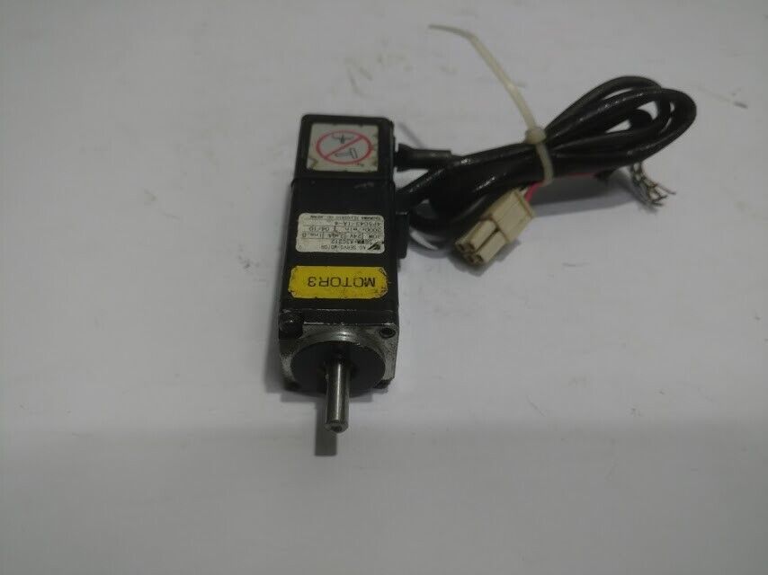 Yaskawa SGMM-A3C312 AC Servo Motor 30W 3000 r/min - Image 3