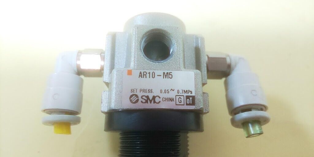 SMC AR10-M5 Pneumatic Regulator Pressure Gauge-Pressure valve Pneumatic Products - Image 2