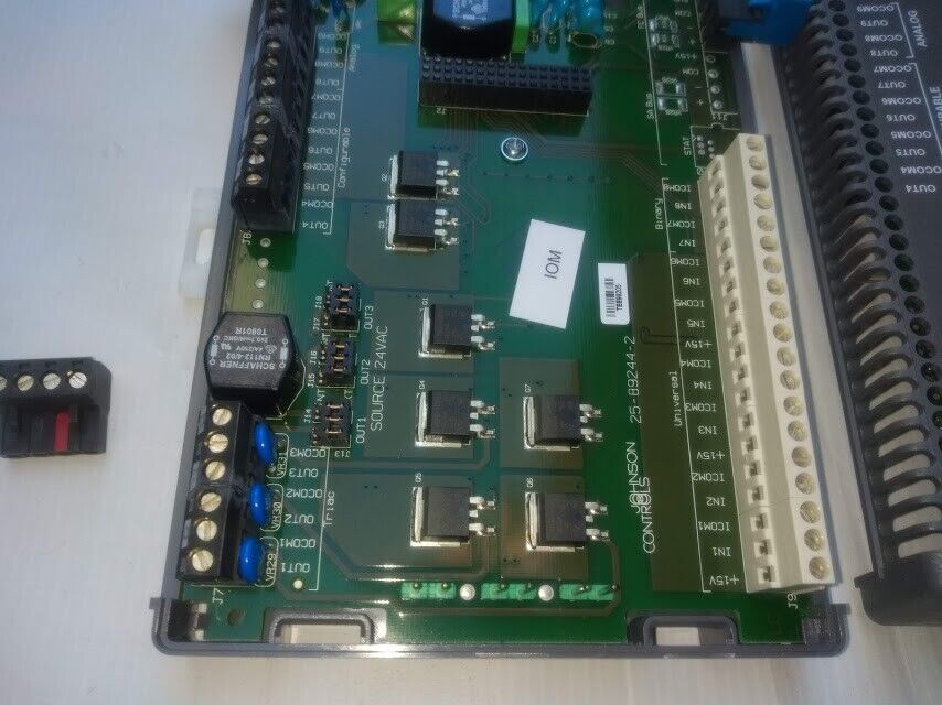 Johnson Controls MS-IOM4710-0 Rev H S/W Ver 4.1 MS-IOU4710-0 Input Output Module - Image 7