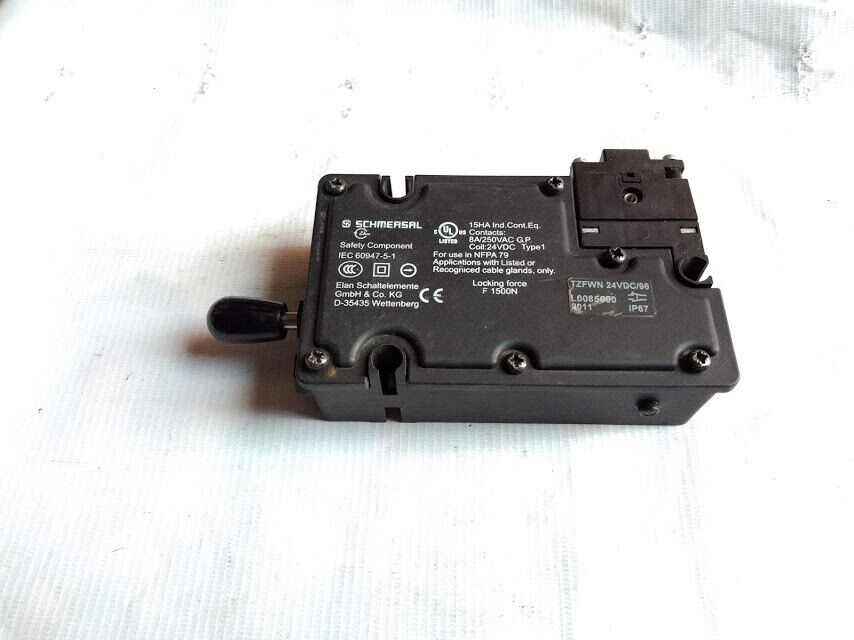 Schmersal Elan TZFWN 24DC/96 Saftey Component Solenoid Interlock - Image 4