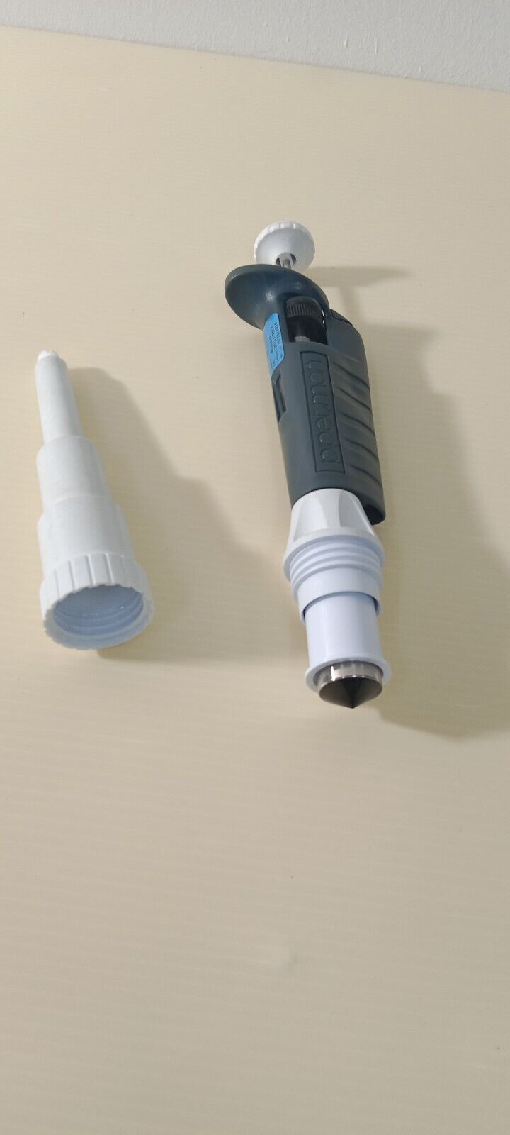 Gilson P5000 100-1000ul Adjustable Volume Pipetman Metal Ejector Single Channel - Image 4
