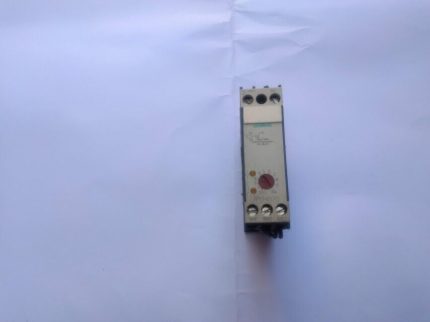 Siemens 7PU4020-1AB30 Time Delay Relay 7PU40201AB30